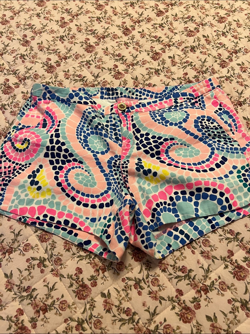 Lilly Pulitzer Multicolor Mosaic Print Shorts - size 6